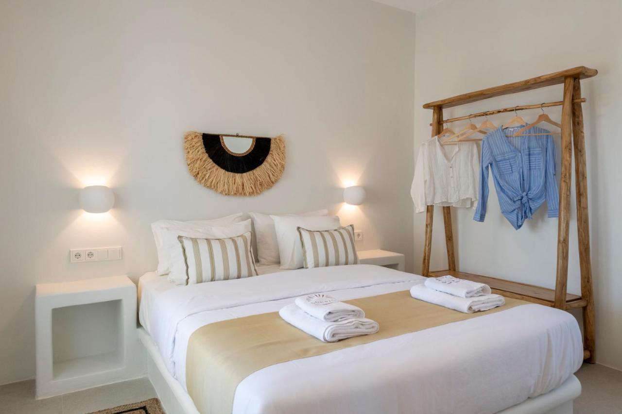 Sunrise Luxury Apartments & Suites Antiparos ciudad Exterior foto